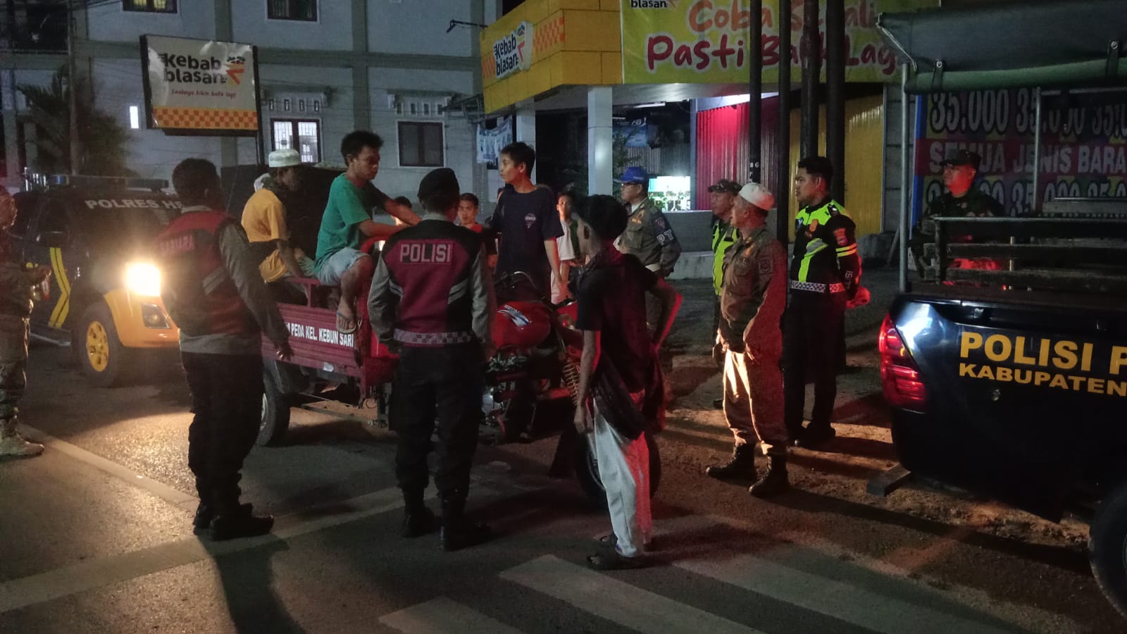 Polres Hulu Sungai Utara Gelar Patroli Gabungan Polri–TNI–Satpol PP, Wujudkan Keamanan dan Kenyamanan Selama Bulan Suci Ramadan 1447 H