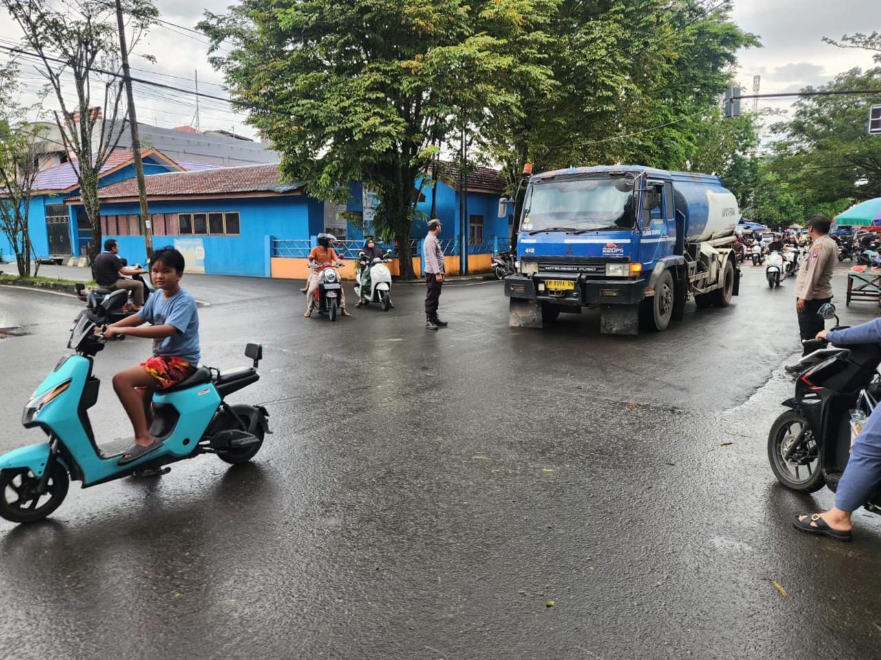 Polsek Amuntai Tengah Amankan Pasar Wadai Candi, Wujudkan Ramadan Aman dan Lancar di Wilayah Hukum Polres HSU