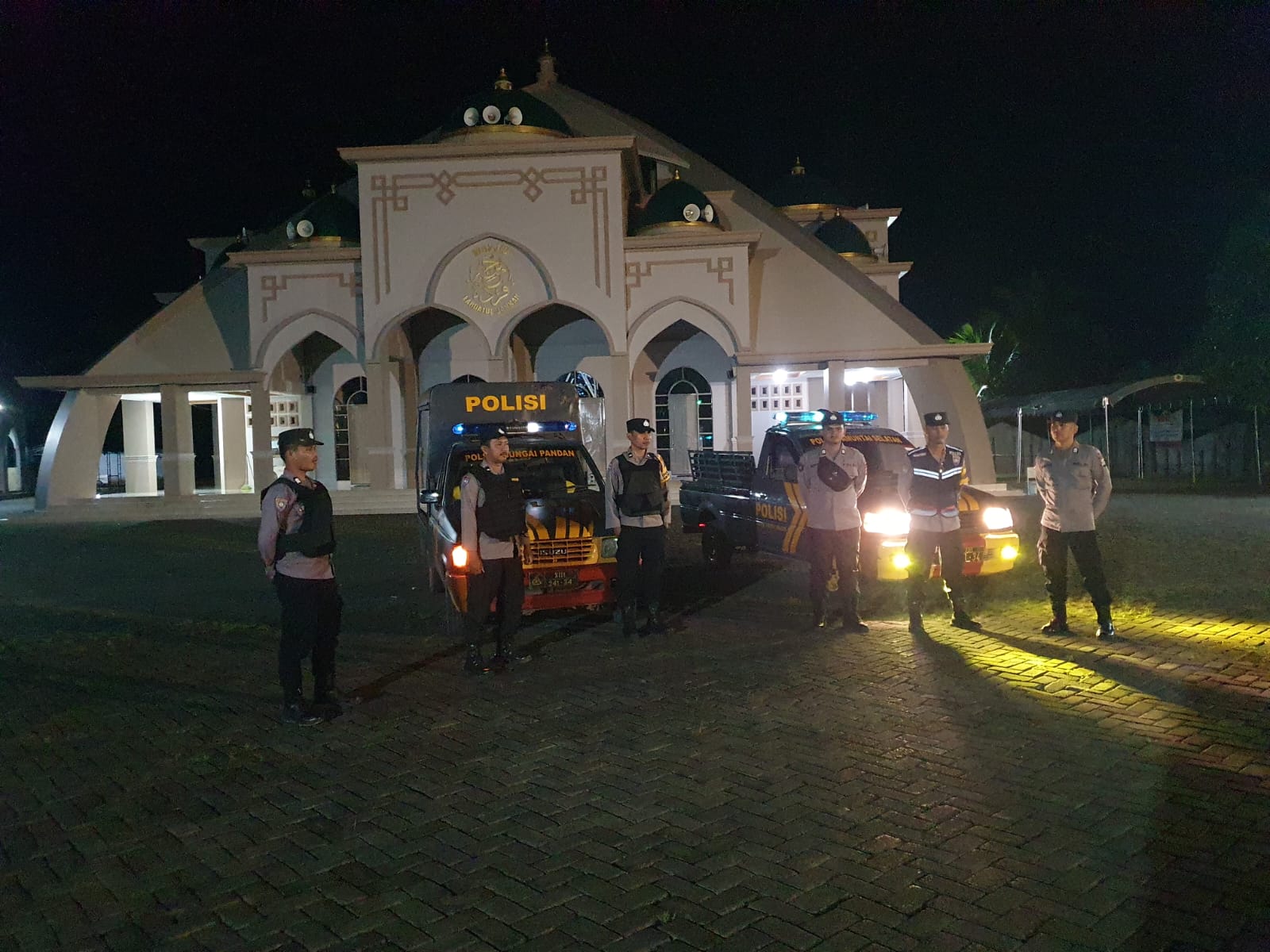 Polsek Sungai Pandan dan Polsek Amuntai Selatan Gelar Patroli Gabungan Wujudkan Kamtibmas Kondusif di Desa Panyiuran