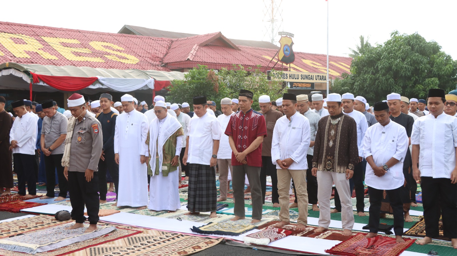 Polres Hulu Sungai Utara Gelar Sholat Idulfitri 1447 H di Halaman Mako, Wujud Kebersamaan dan Silaturahmi Keluarga Besar Polres HSU