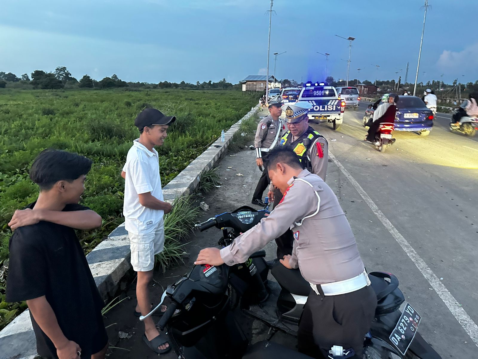 Sat Lantas Polres HSU Gelar Patroli Gabungan Pantau Arus Mudik Lebaran dan Antisipasi Balap Liar di Jalur Bypass Amuntai