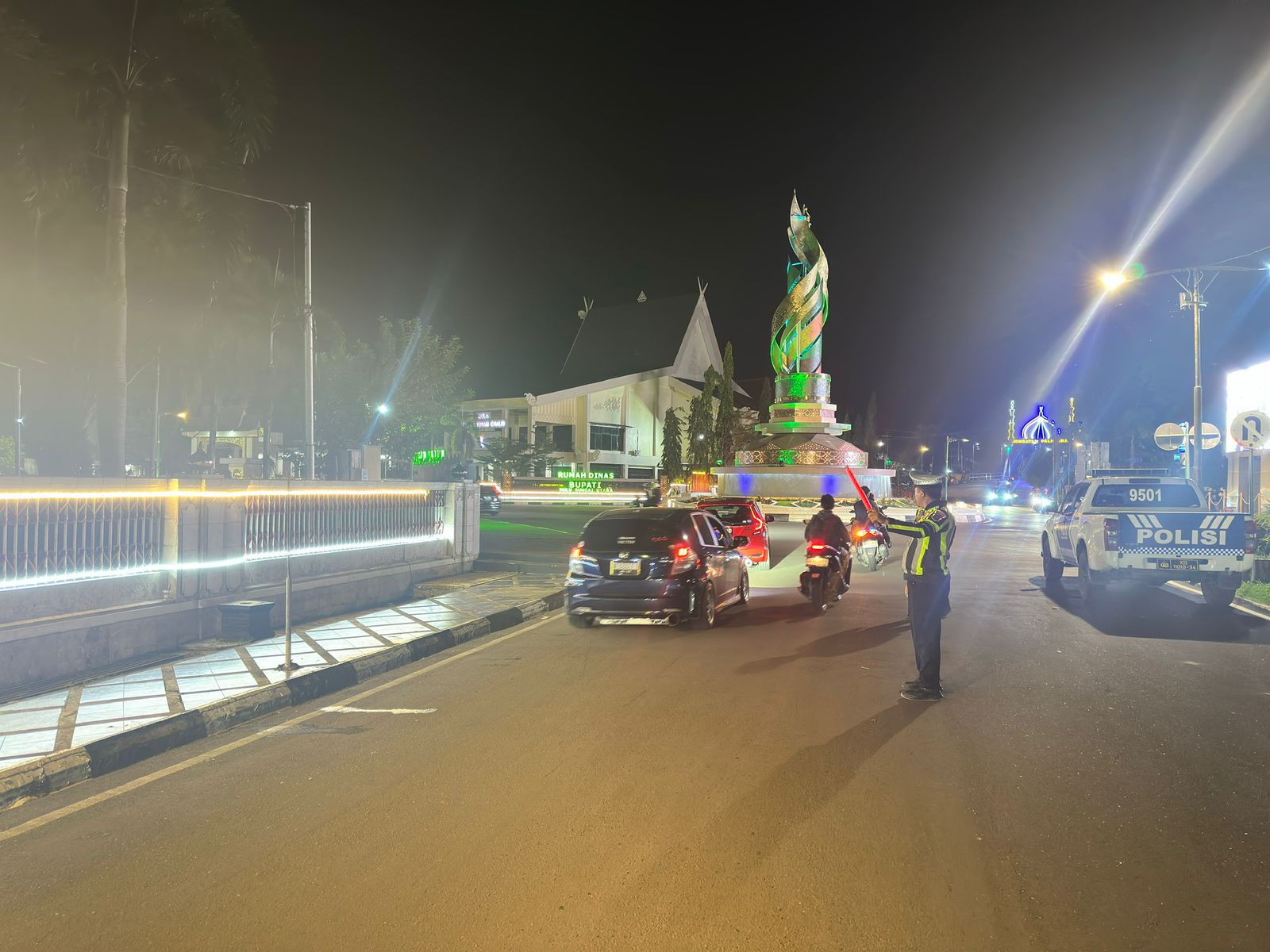 Sat Lantas Polres Hulu Sungai Utara Gelar Patroli Malam di Sejumlah Ruas Jalan Utama Amuntai, Wujudkan Kamseltibcarlantas yang Aman dan Kondusif