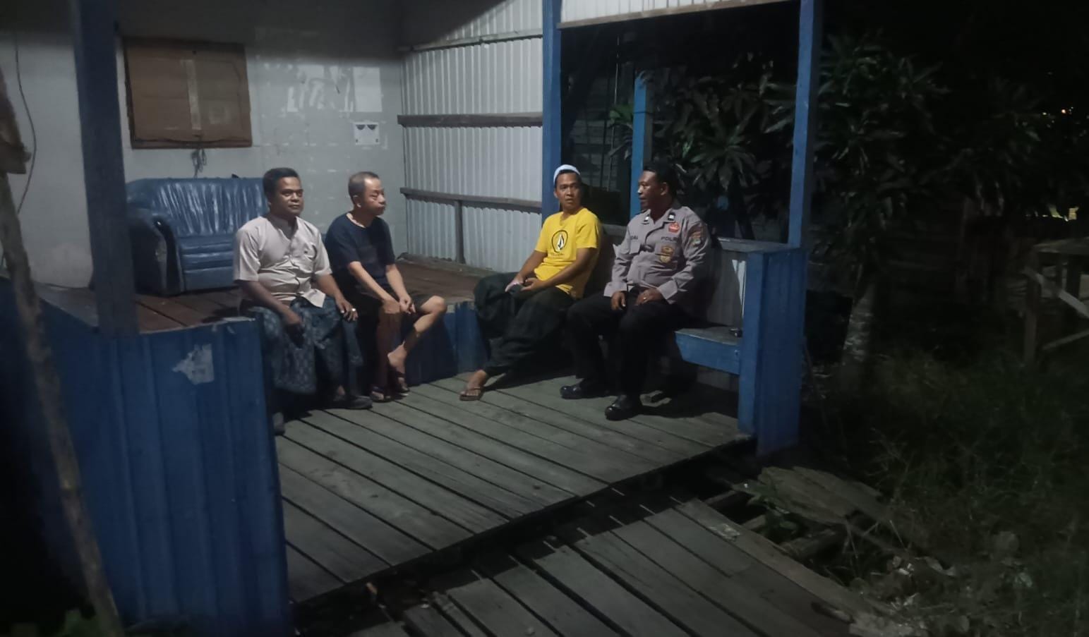 Polsek Babirik Gelar Patroli Dialogis dan Sambang di Desa Murung Panti Hilir untuk Jaga Stabilitas Kamtibmas