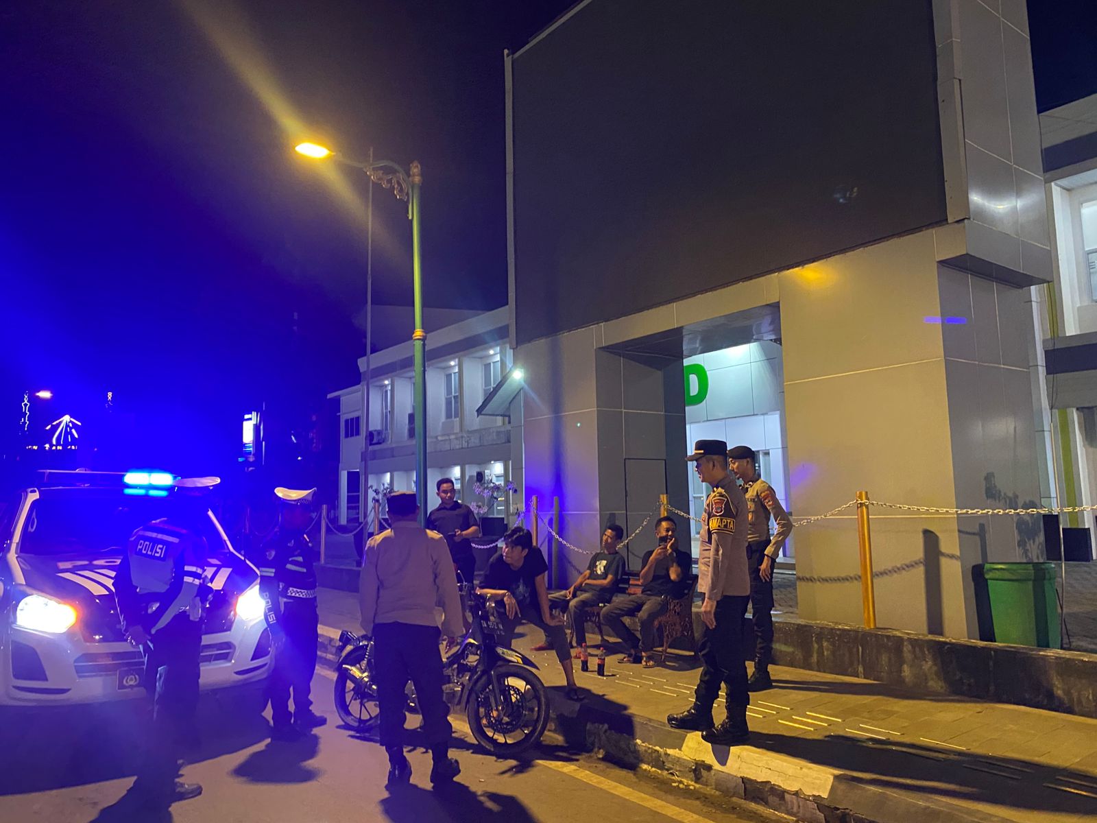 Polres HSU Gelar Patroli Malam pada Jam Rawan untuk Ciptakan Keamanan dan Ketertiban di Wilayah Hukum Amuntai