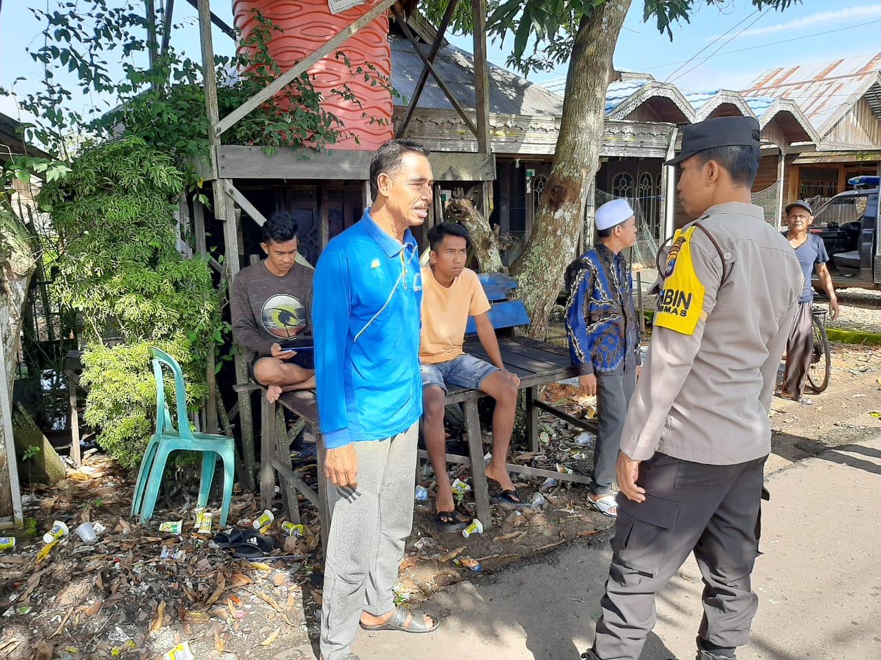 Polsek Sungai Pandan Monitor Lahan Jagung Terendam Banjir Demi Dukung Ketahanan Pangan di Kabupaten HSU