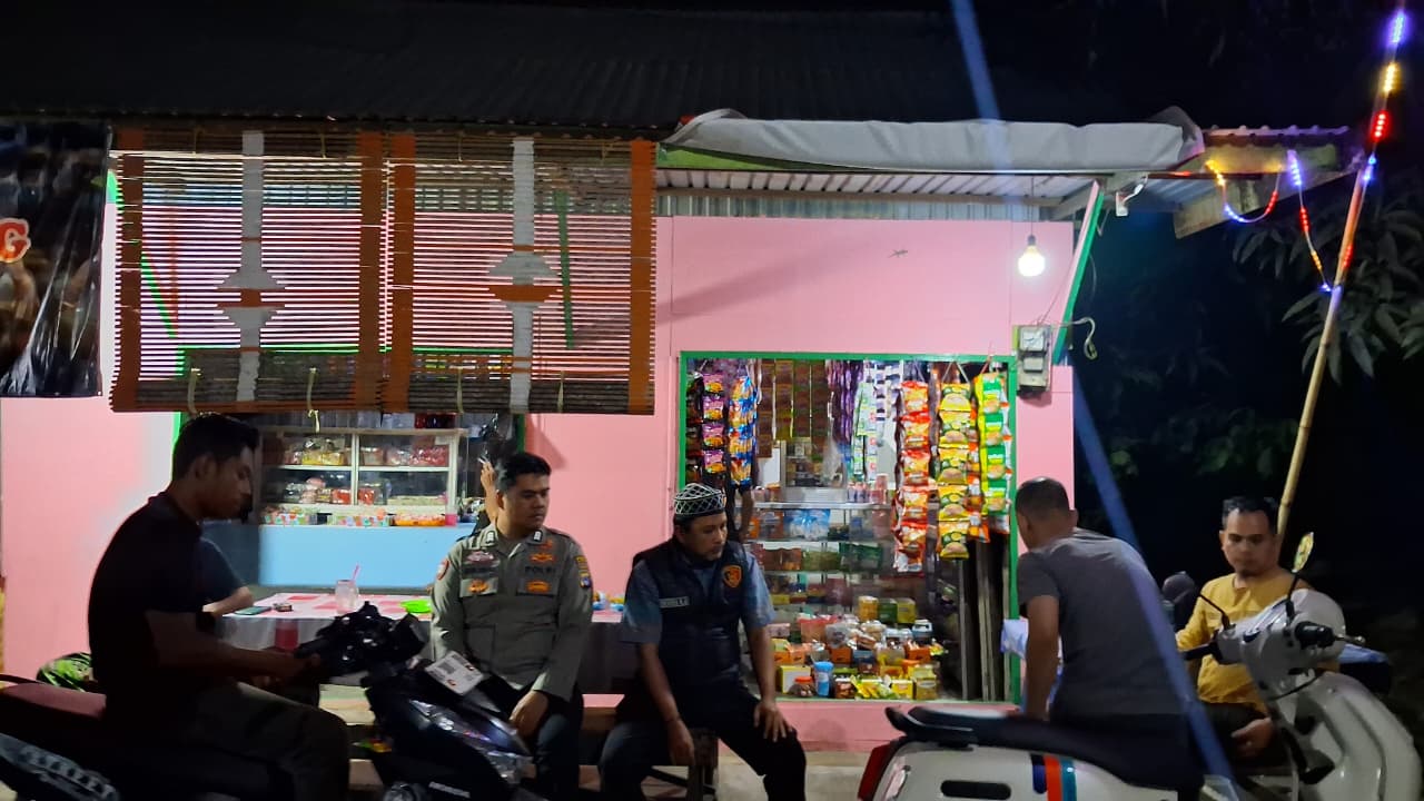 Polsek Babirik Gelar Patroli Dialogis dan Sambang di Desa Murung Panti Hilir Jaga Kamtibmas Kondusif