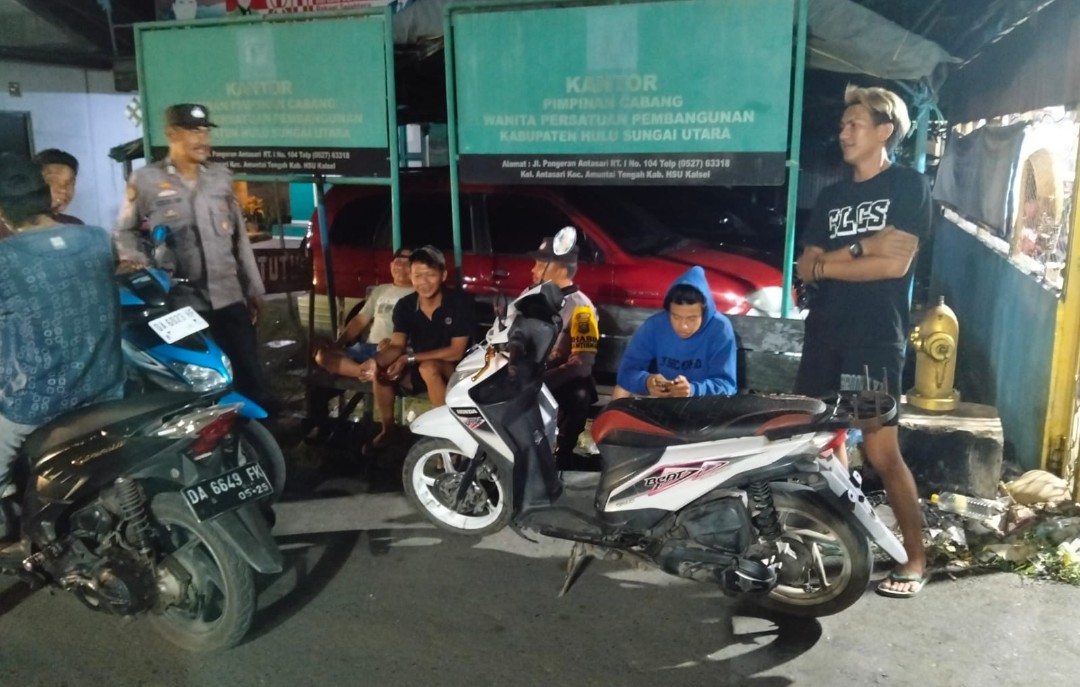 Polsek Amuntai Tengah Gelar Patroli Dialogis dan Sambang Warga Ciptakan Situasi Kamtibmas Kondusif
