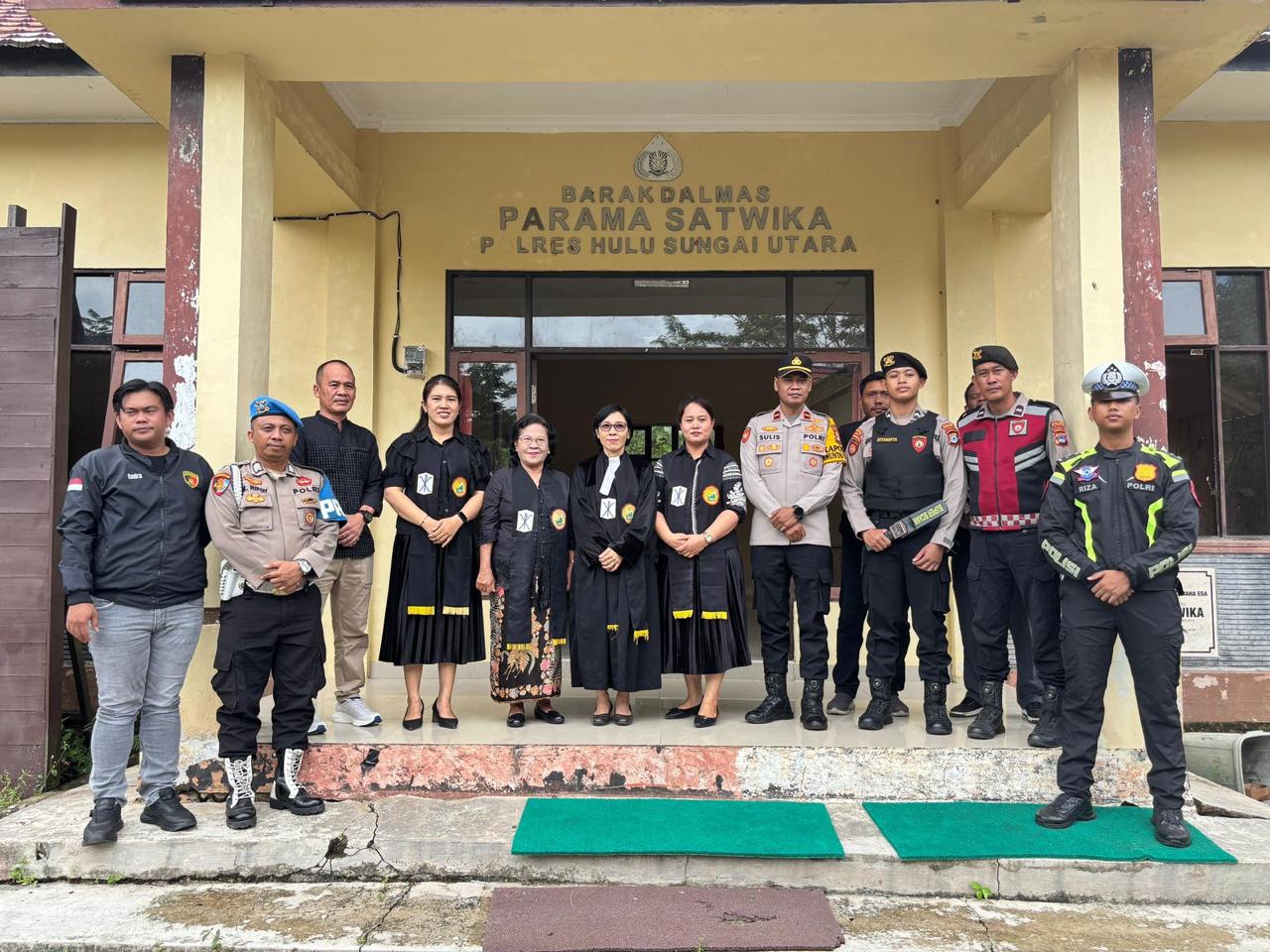 Polres HSU Amankan Ibadah Jumat Agung, Pastikan Kegiatan Berlangsung Aman dan Kondusif
