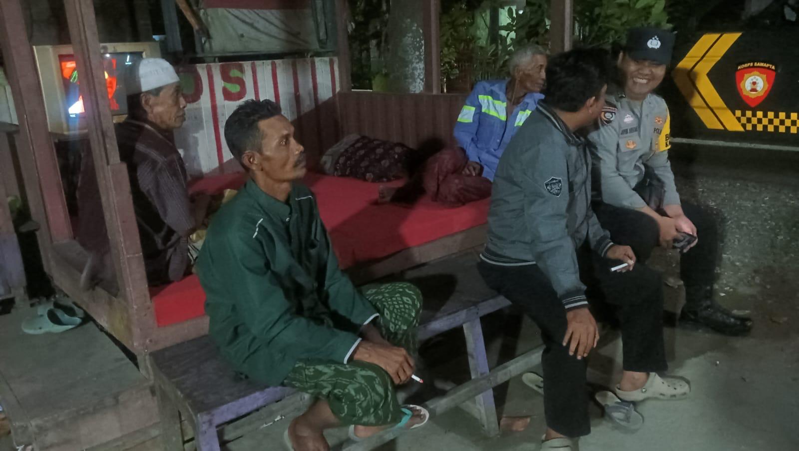 Patroli Dialogis dan Sambang Polsek Babirik di Desa Sungai Durait Hilir, Wujudkan Kamtibmas Kondusif