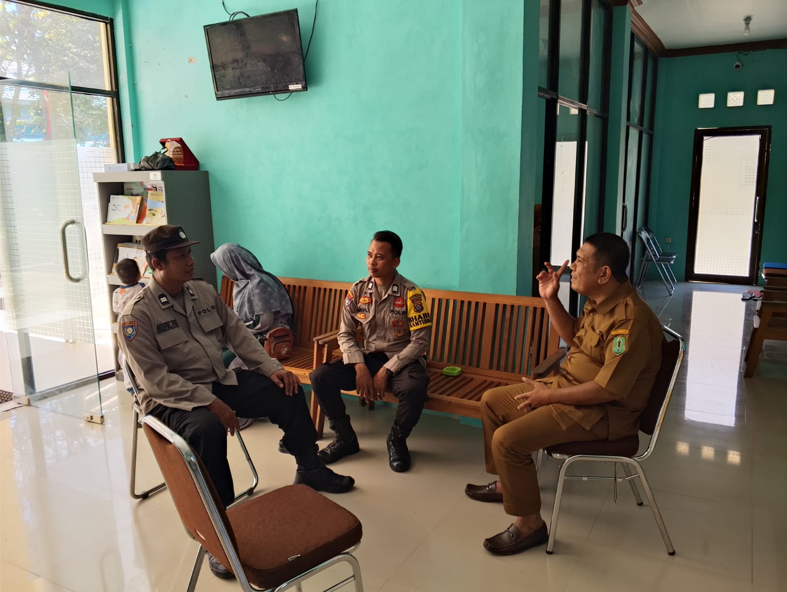 Polsek Amuntai Tengah Gelar Patroli Terpadu Siang Hari, Sasar Objek Vital dan Keramaian Masyarakat