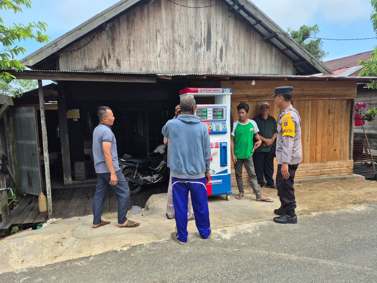 Polsek Amuntai Selatan Laksanakan Patroli Dialogis untuk Jaga Kamtibmas di Desa Telaga Silaba