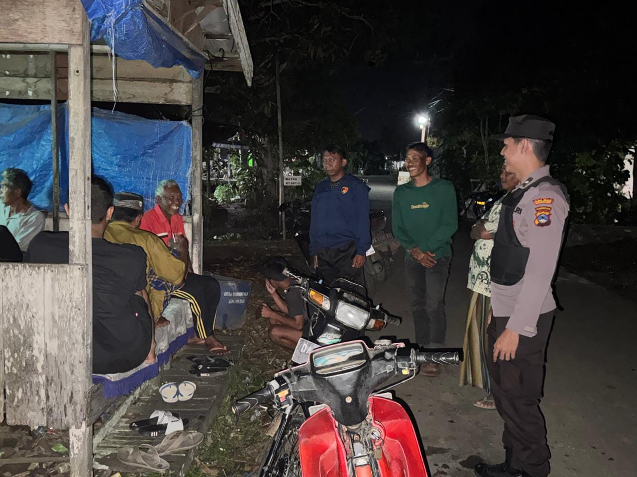 Polsek Babirik Intensifkan Patroli Malam dengan Sambang Warga, Wujudkan Kamtibmas Aman dan Nyaman di Wilayah Hukum Polres HSU