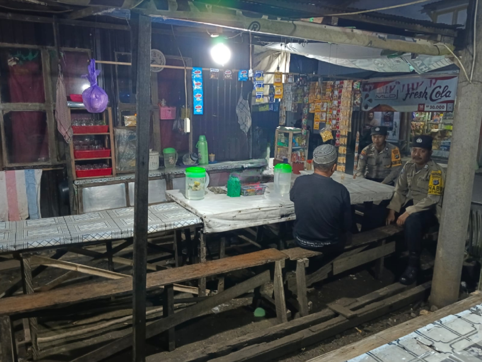 Polsek Sungai Pandan Gelar Patroli Dialogis dan Sambang untuk Jaga Kondusivitas Wilayah