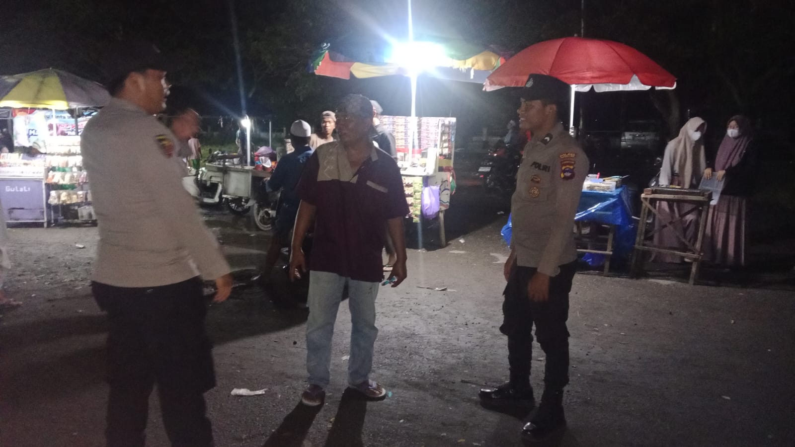 Polsek Babirik Gelar Patroli Dialogis dan Sambang Malam Hari, Jaga Kamtibmas di Wilayah Hukum Polres HSU