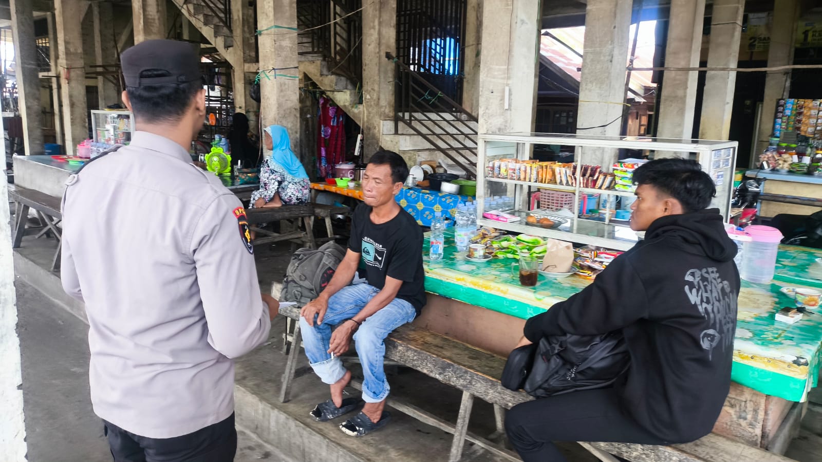 Polres HSU Sosialisasikan Layanan Pengaduan Online via QR Code di Desa Padang Tanggul, Permudah Masyarakat Laporkan Dugaan Pelanggaran Anggota Polri