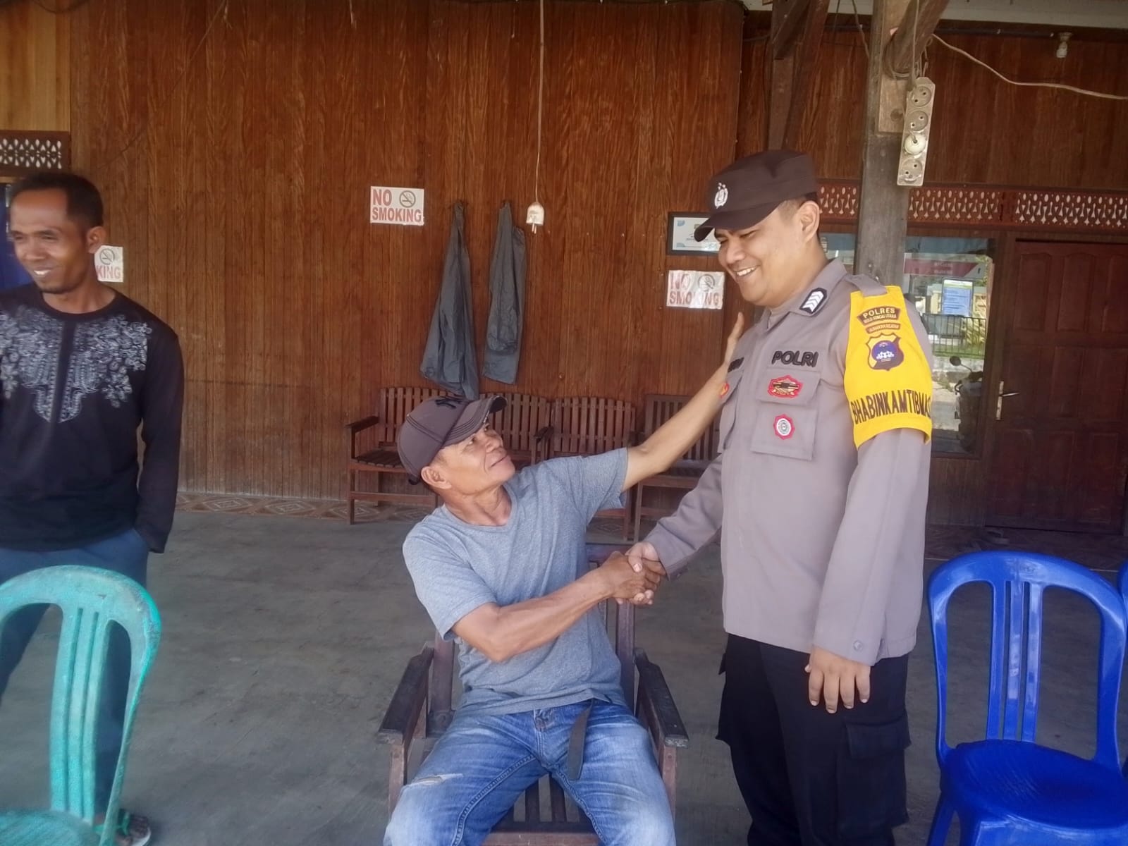 Polsek Amuntai Utara Gelar Patroli Dialogis dan Sambang Siang Hari di Desa Tayur