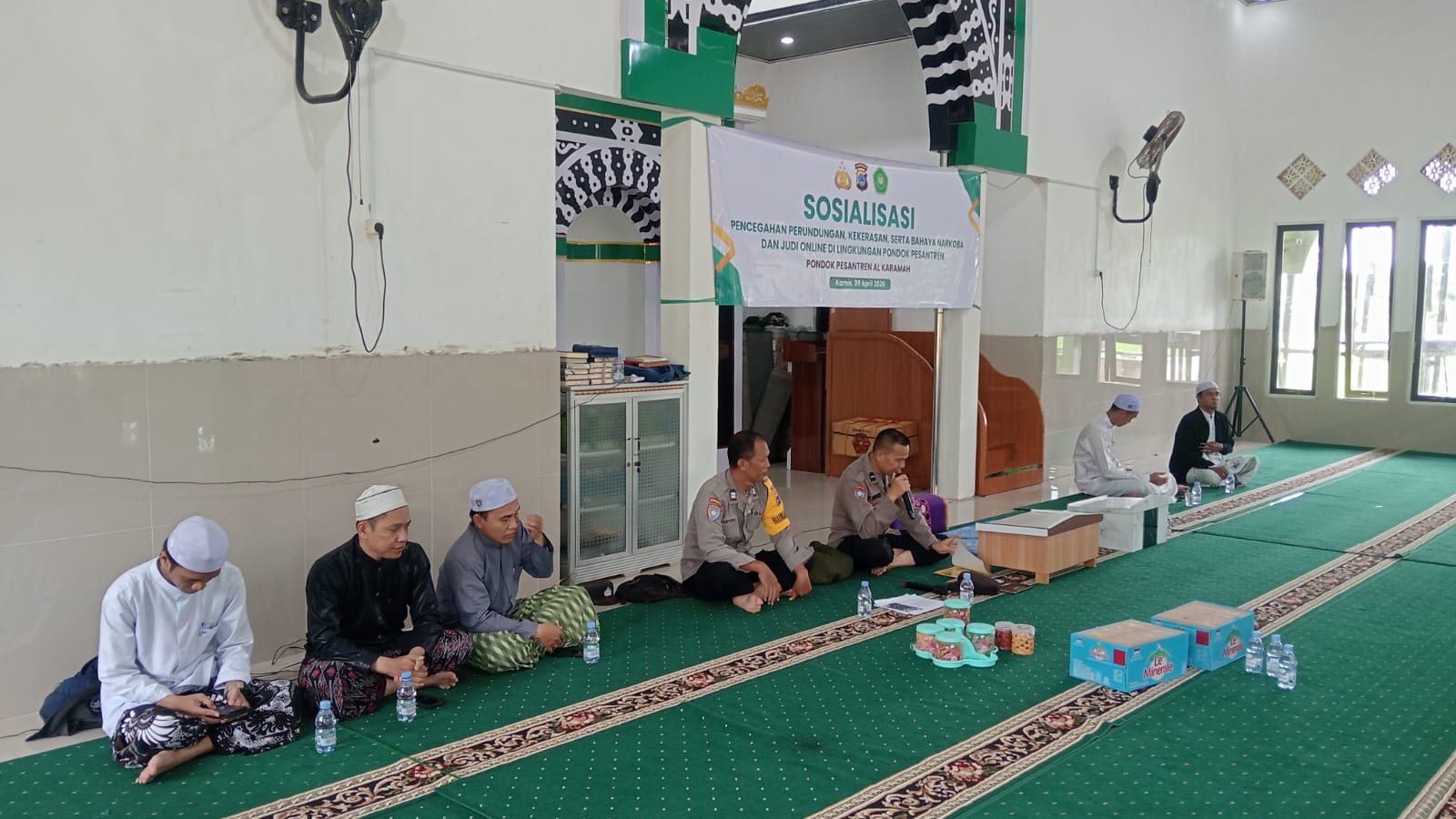 Polsek Amuntai Selatan Gelar Penyuluhan Narkoba, Bullying, dan Perjudian Online di Ponpes Al Karamah