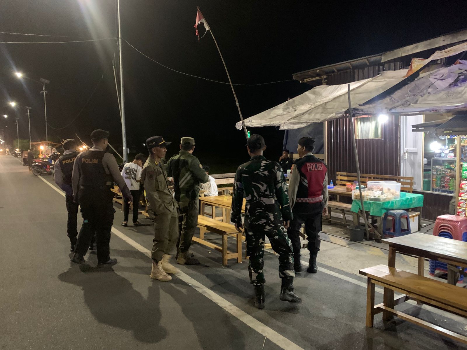 Sinergitas TNI-Polri dan Sat Pol PP, Patroli Gabungan Ciptakan Situasi Kamtibmas Kondusif di Wilayah HSU