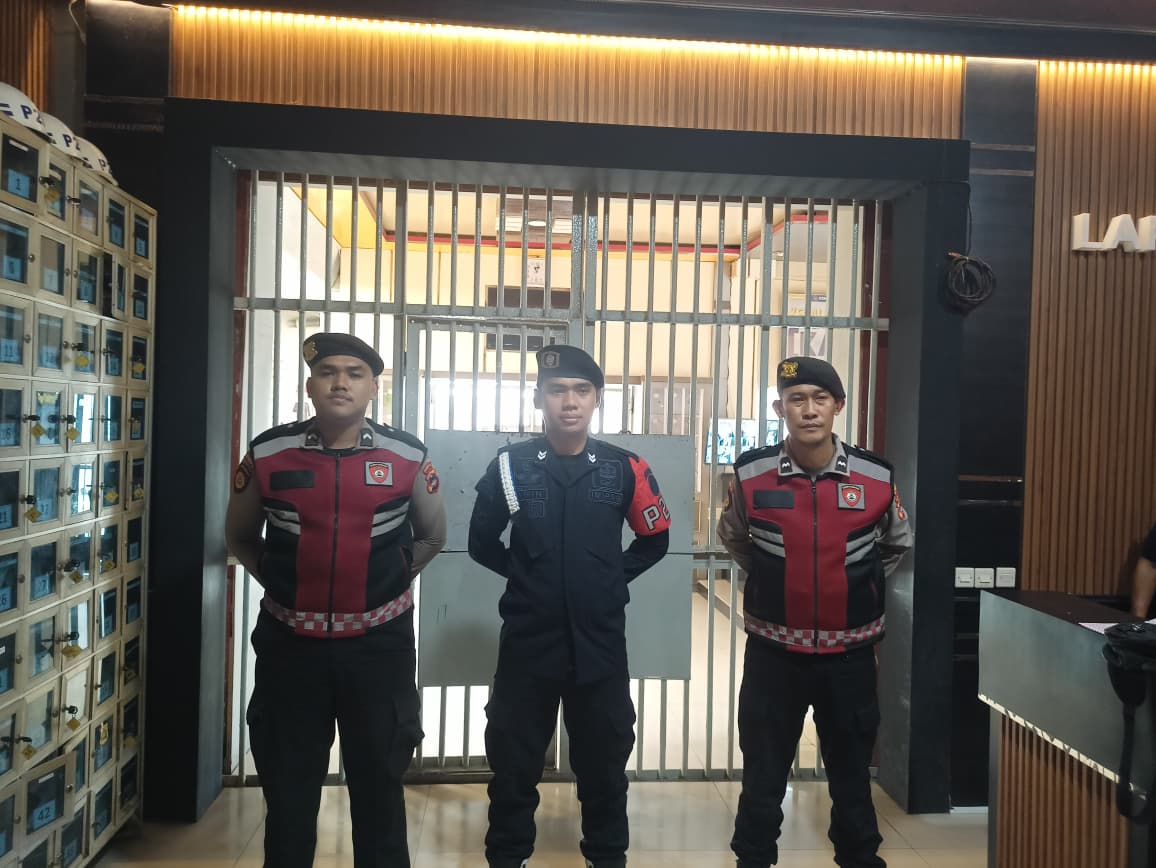 Patroli Sambang Lapas Kelas IIB Amuntai, Sat Samapta Polres HSU Dukung Stabilitas Keamanan Pemasyarakatan