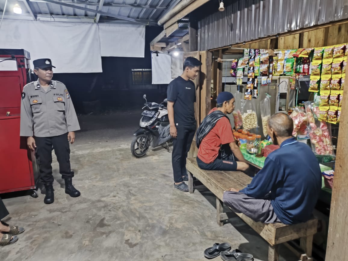 Polsek Amuntai Selatan Gelar Patroli Dialogis, Jaga Kondusifitas Kamtibmas di Desa Simpang Tiga