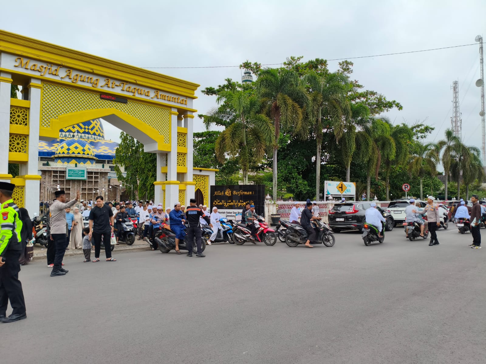 Polres HSU Laksanakan Pengamanan Sholat Idul Adha 1447 H di Masjid At-Taqwa Amuntai, Berjalan Aman dan Lancar
