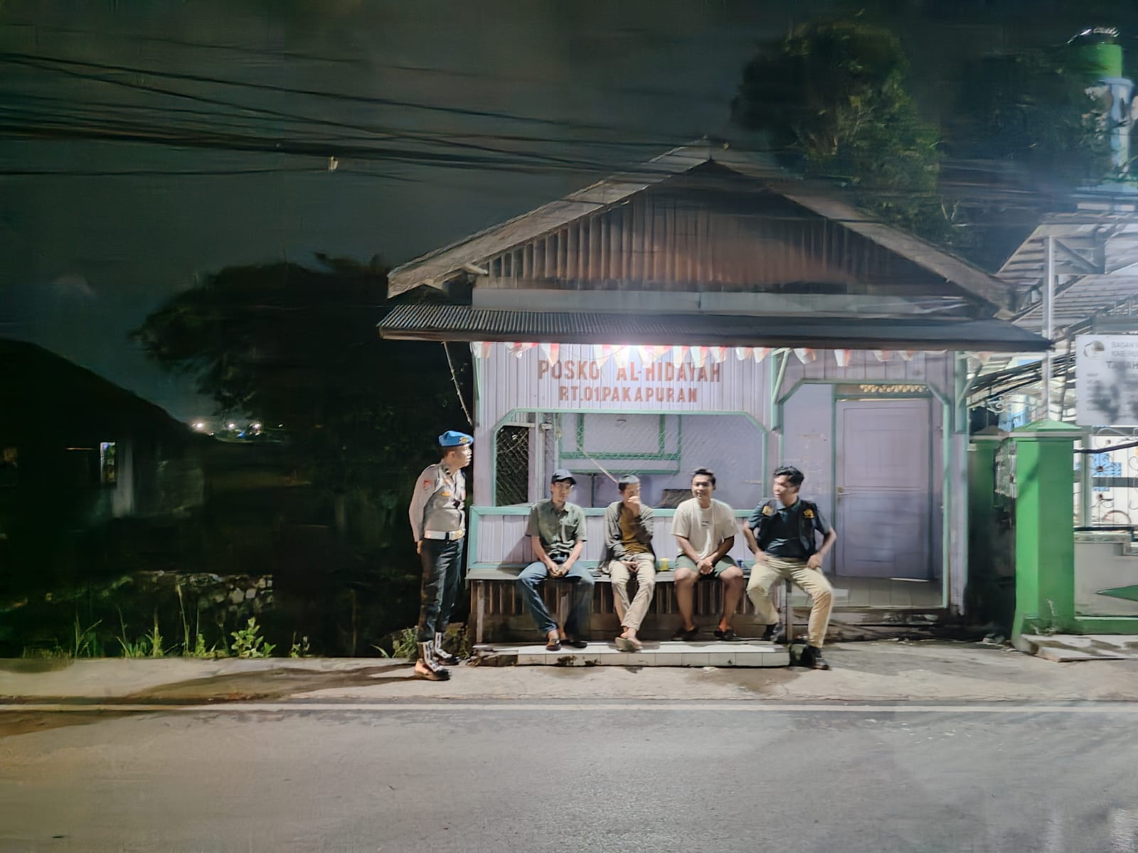 Patroli Dialogis dan Sambang Polsek Amuntai Utara Tingkatkan Keamanan di Desa Pekapuran